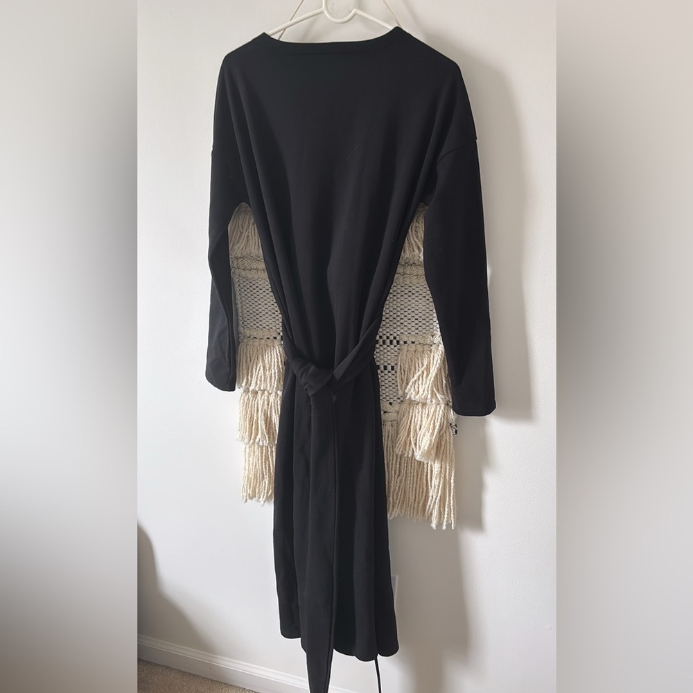 Modern Citizen Audrey Tie-Front Terry Long Sleeve Midi Dress Black Size Large — image 4 of 4